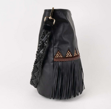 Cargar imagen en el visor de la galería, AIRES BUCKET BAG BLACK
